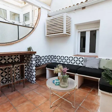 Casa Riad With Spacious Patio - Tcm