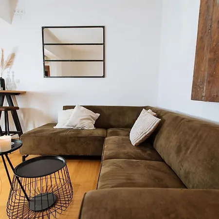 Apartment Casa Riad With Spacious Patio - Tcm